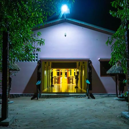 Hotel Eden De La Tsiribihina à Miandrivazo Extérieur photo