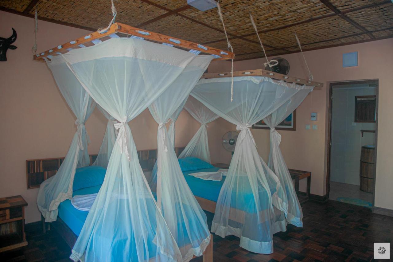 Hotel Eden De La Tsiribihina à Miandrivazo Extérieur photo