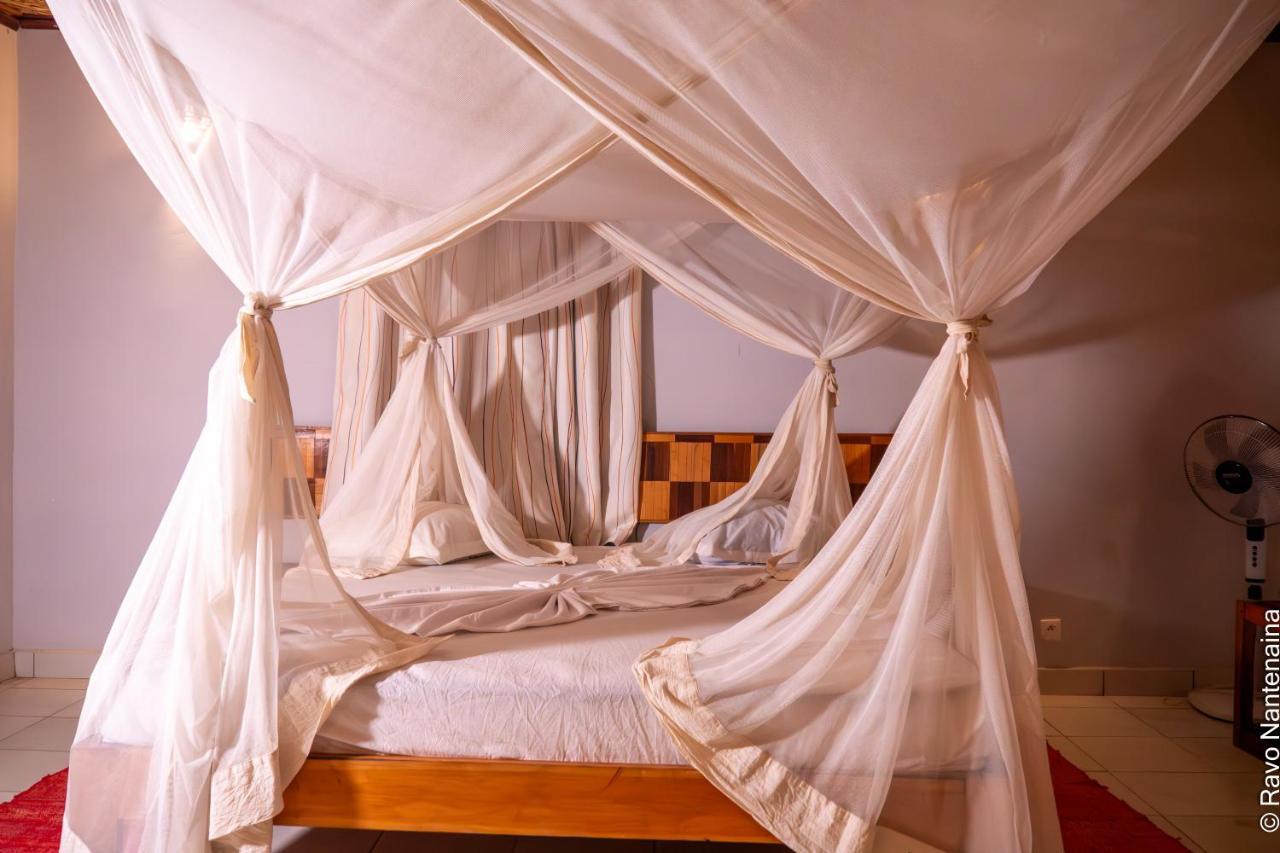 Hotel Eden De La Tsiribihina à Miandrivazo Extérieur photo