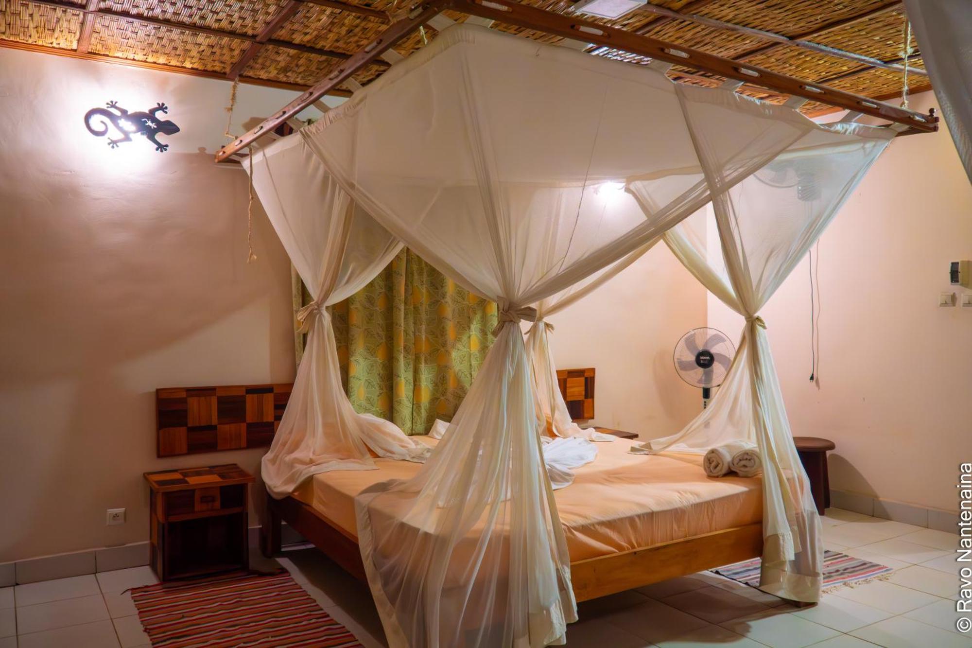 Hotel Eden De La Tsiribihina à Miandrivazo Extérieur photo