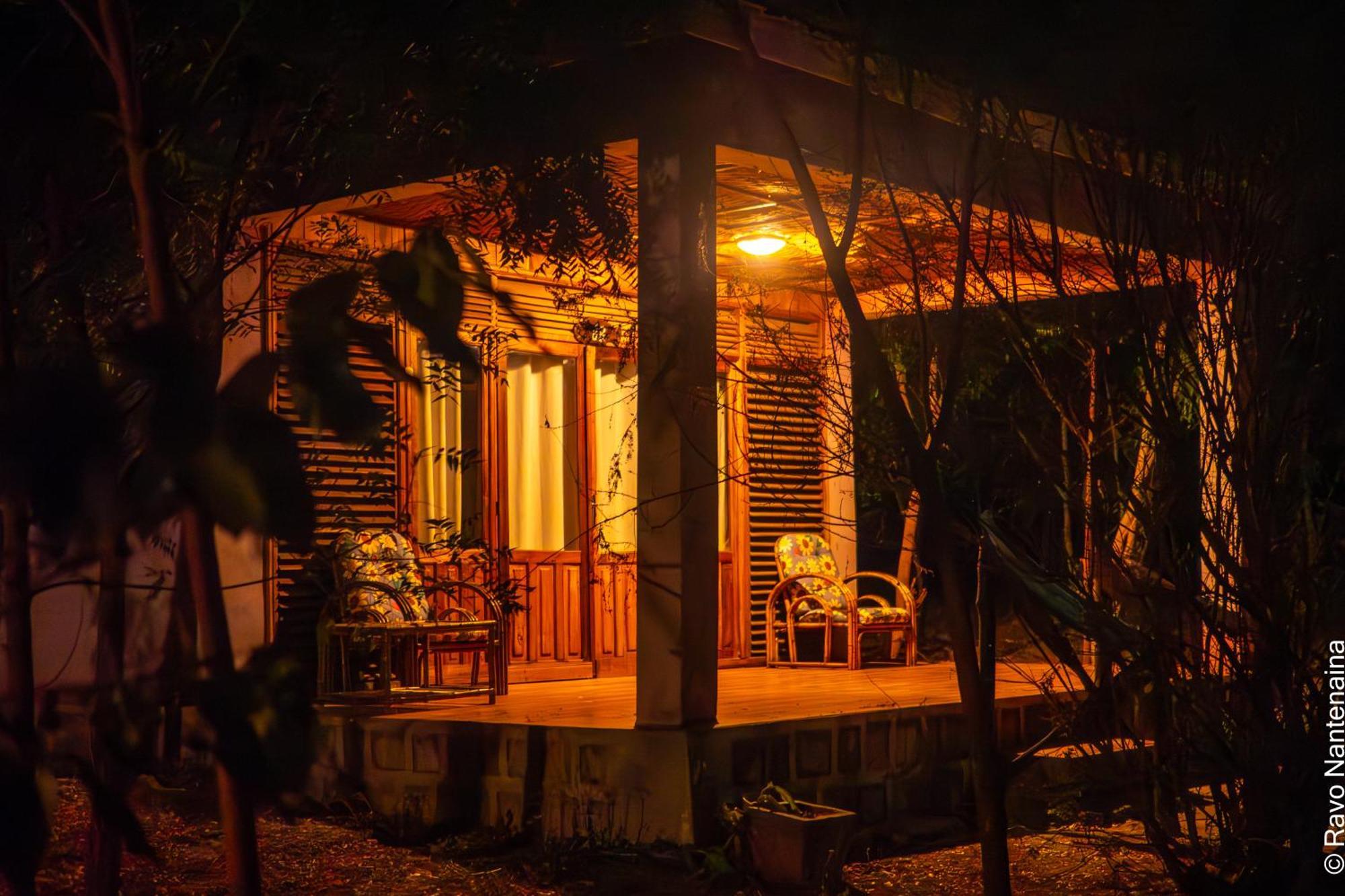 Hotel Eden De La Tsiribihina à Miandrivazo Extérieur photo