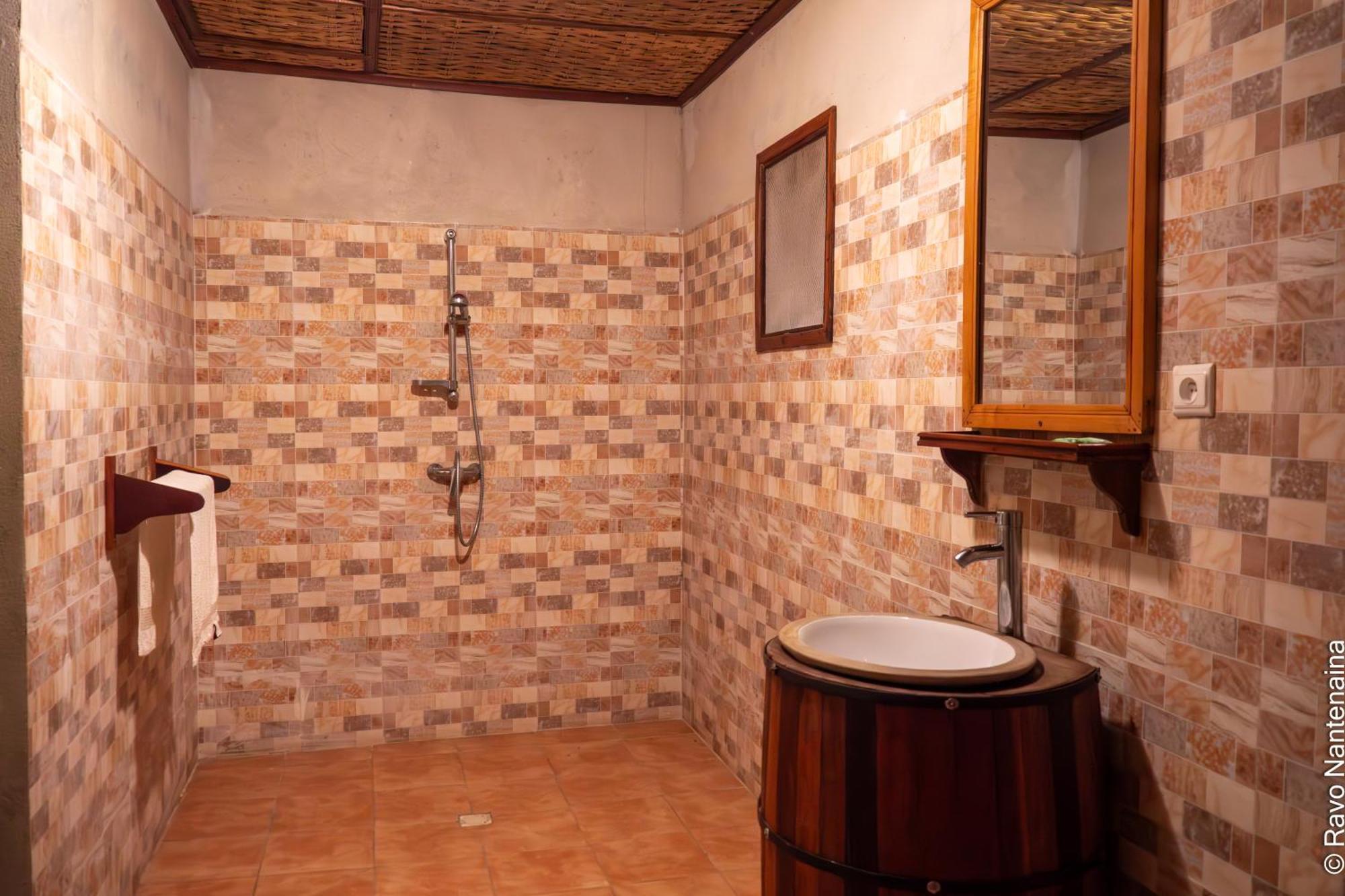 Hotel Eden De La Tsiribihina à Miandrivazo Extérieur photo
