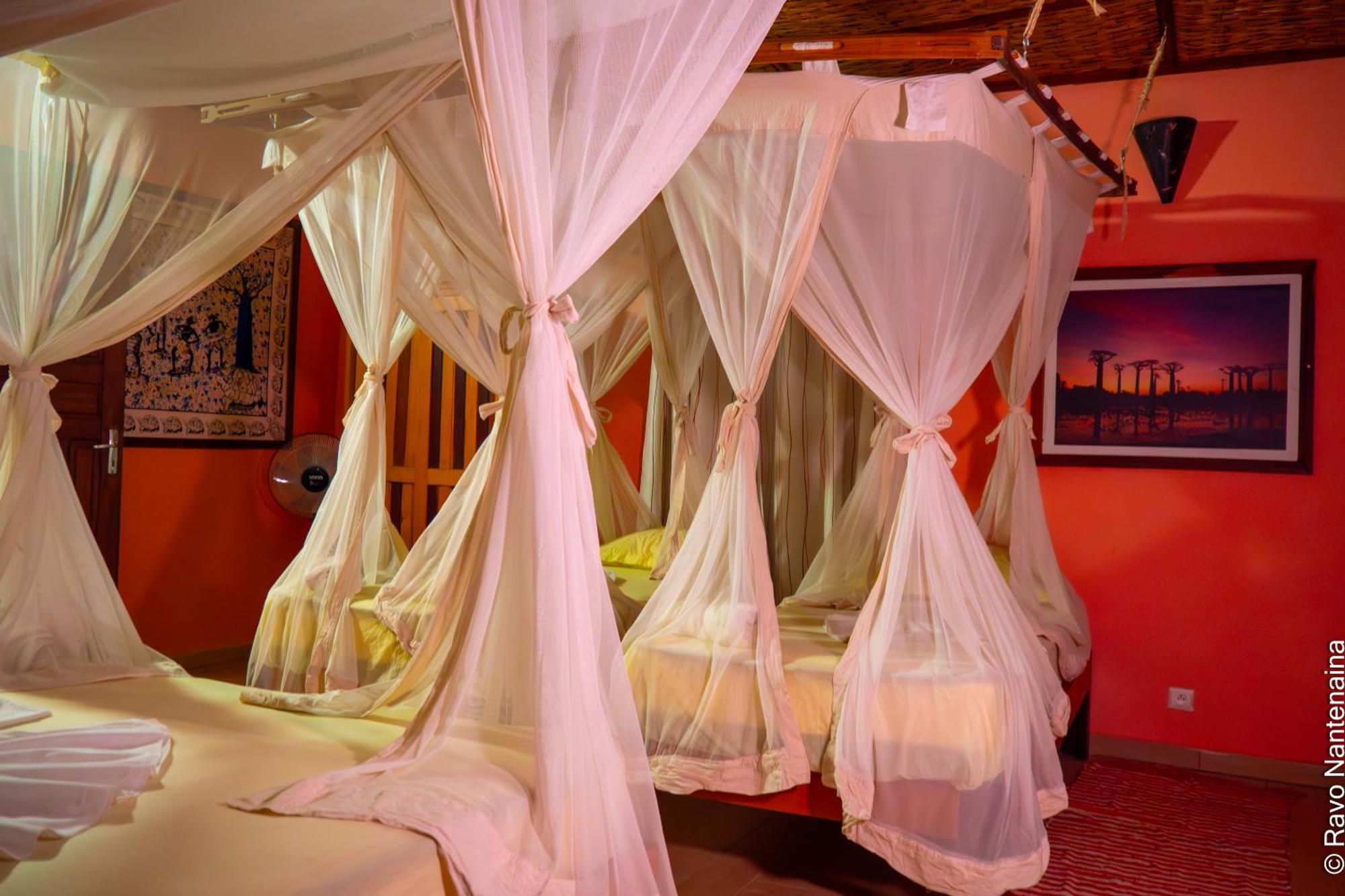Hotel Eden De La Tsiribihina à Miandrivazo Extérieur photo